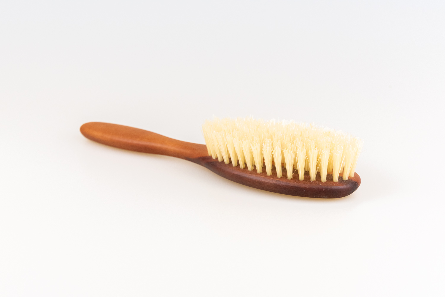 Haarbürste Birne oval klein weich